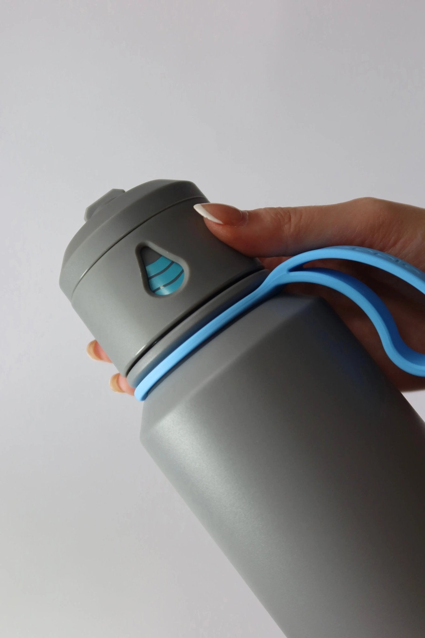 Dropple 750ml hydration tracking water bottle